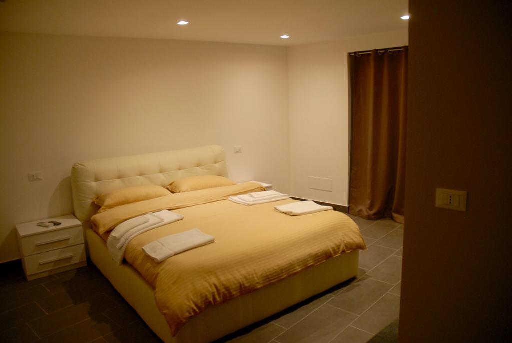Yuba - Aragon Home Holiday Montalbano Elicona Bagian luar foto